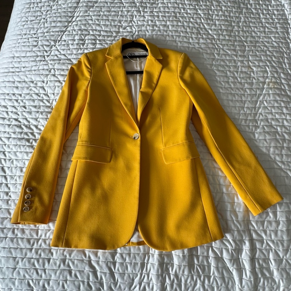 Fitted blazer Zara yellow size XS